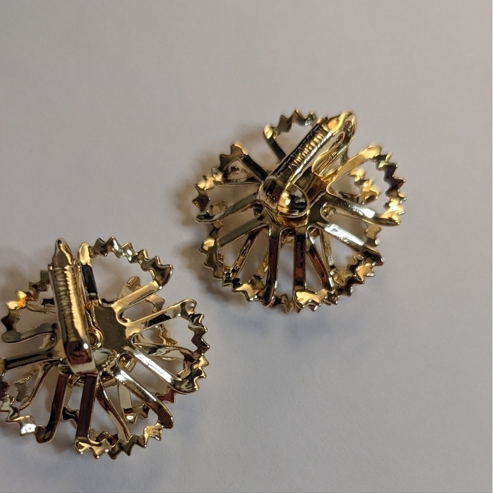 Vintage Sarah Coventry Gold Tone and Aurora Borealis Rhinestone Clip On Earrings - Picture 3 of 4